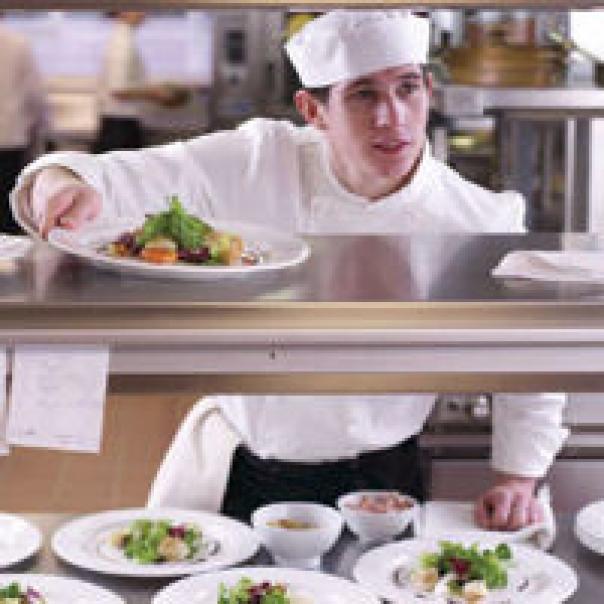 Hospitality workers see 3.6% weekly wage increase - latest ONS figures reveal