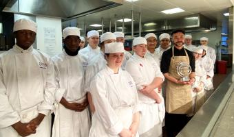 MasterChef champion 2021 Dan Lee & students 