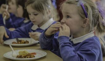 Child poverty charities call on PM to commit to UIFSM