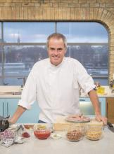 Knorr gravy launches gluten-free campaign with Phil Vickery