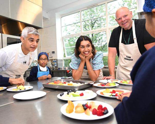 TV chefs join London Mayor to celebrate second year of free school meals initiative