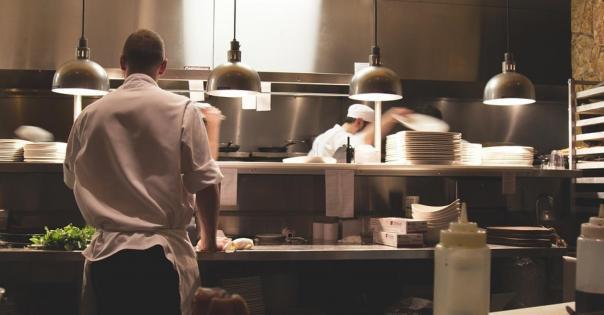 Survey finds hospitality industry has second lowest retention rate in UK 